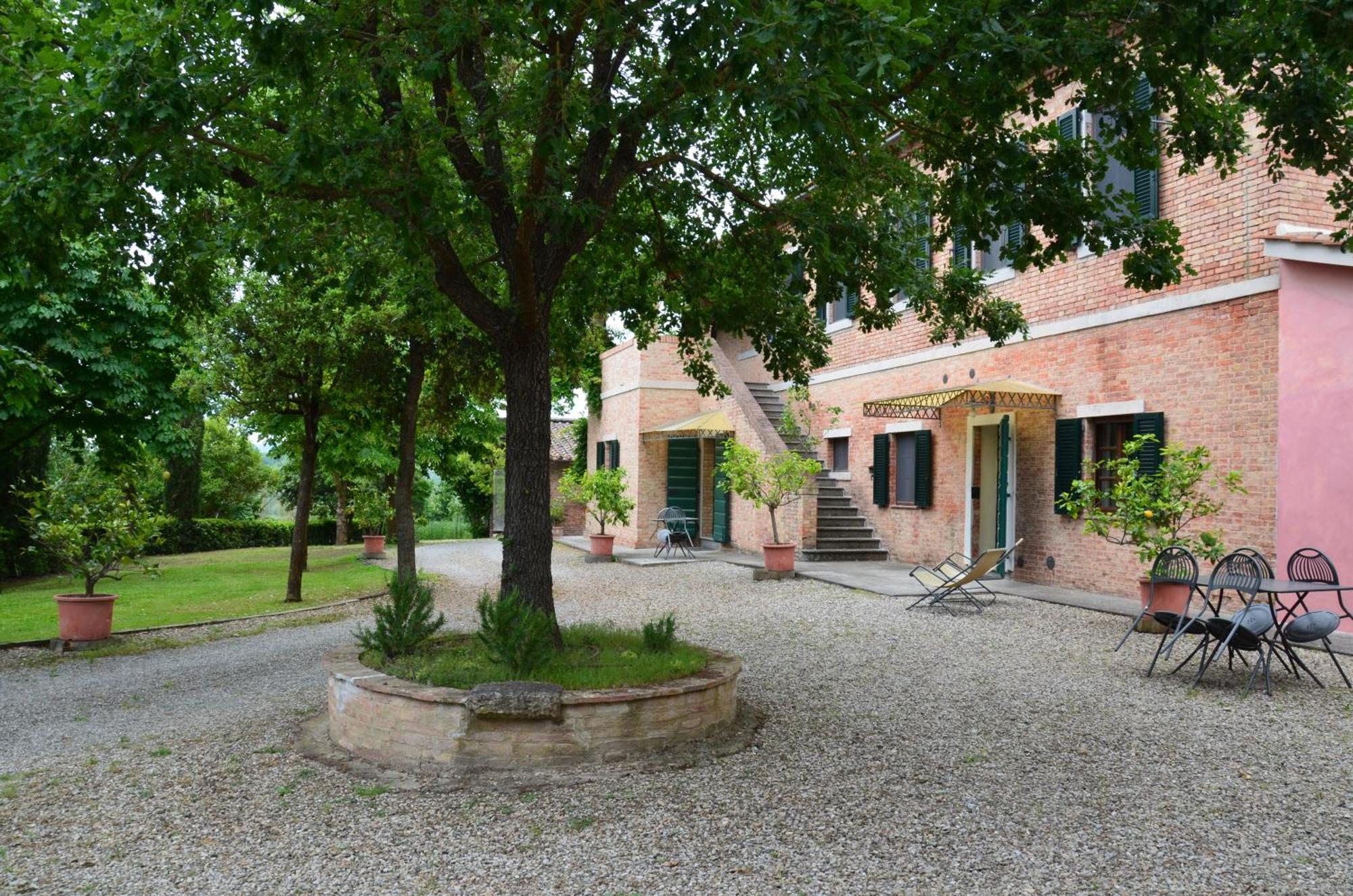 Agriturismo Sant'Alfredo Monteroni dʼArbia Buitenkant foto