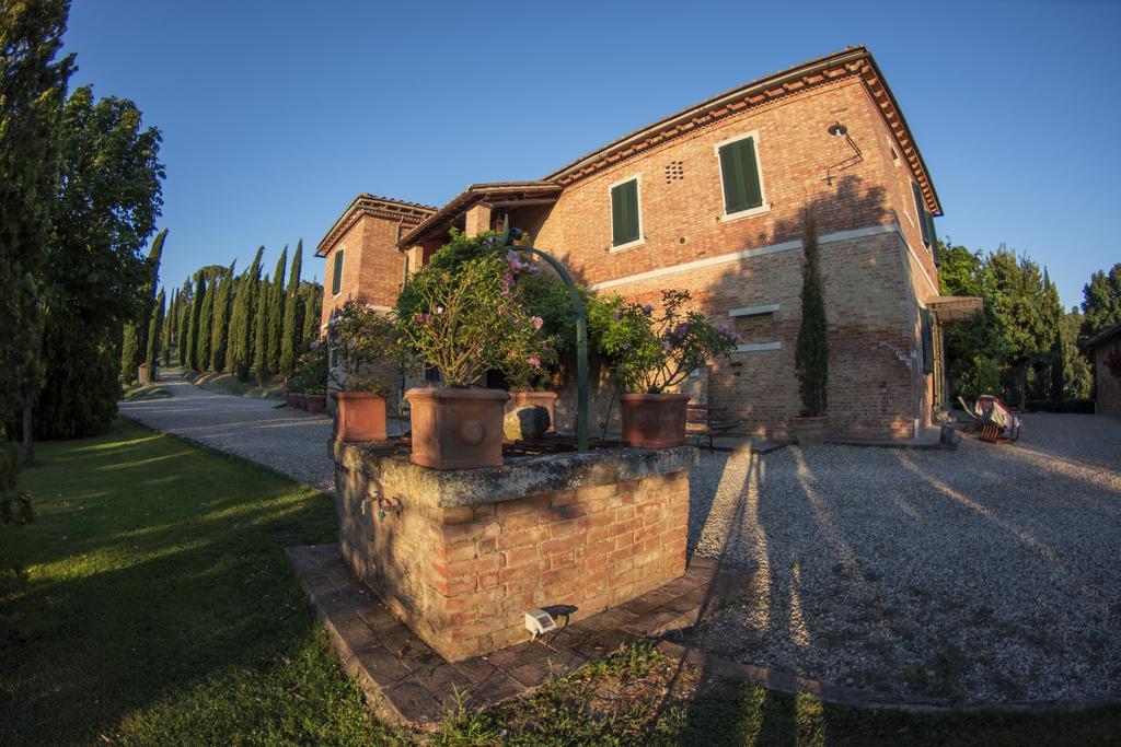 Agriturismo Sant'Alfredo Monteroni dʼArbia Buitenkant foto